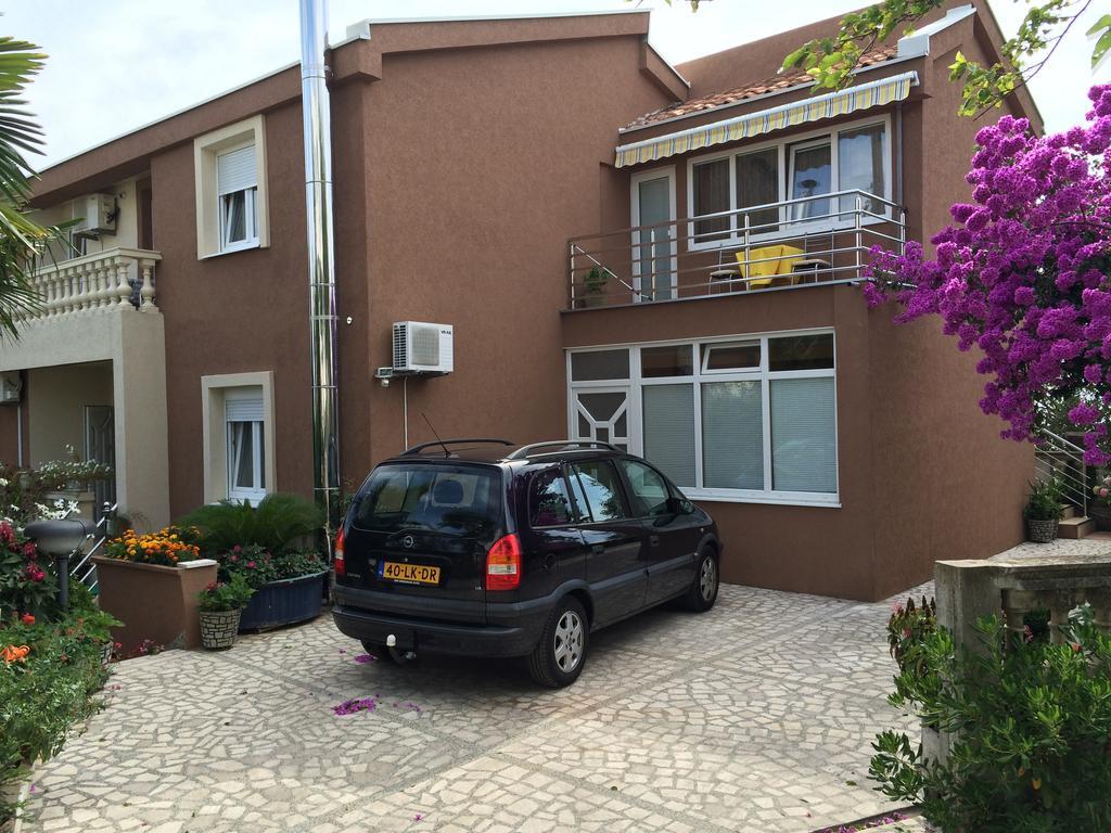 Apartments Knezevic Ulcinj Exterior photo